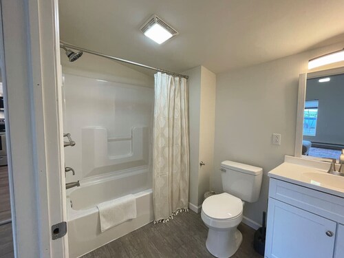 Stylish & Cozy 2BR • Central Location • Sleeps 4!