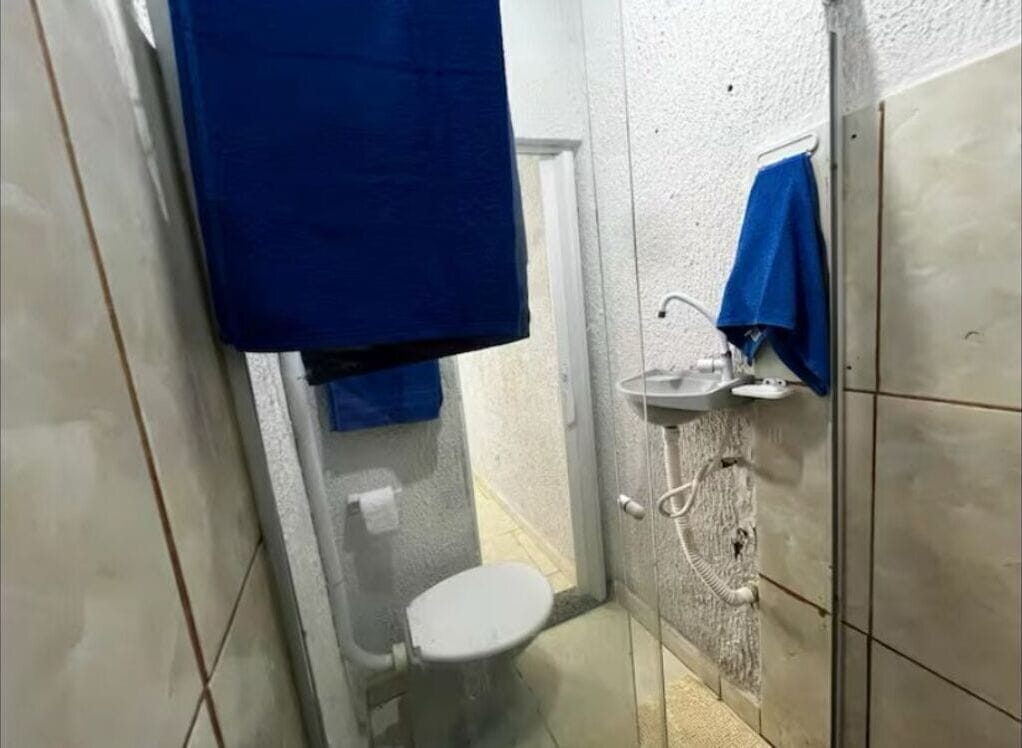 Towels, toilet paper