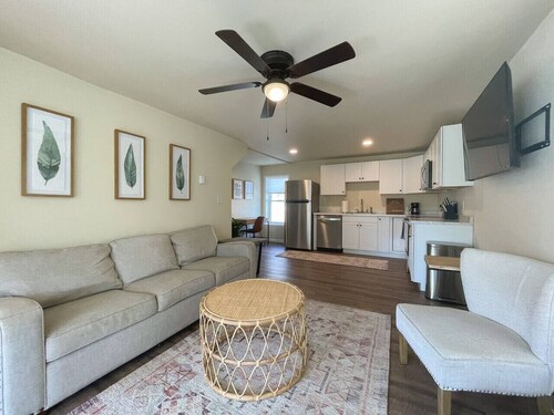 2BR Luxe Suite • Near hospital, lake, and downtown