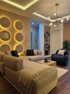 Interior - Cozy 2 Bedroom Apartment with AC in lively Lekki (Lekki)