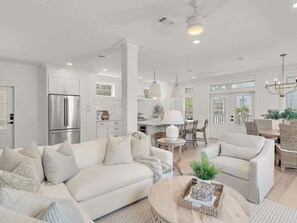 Smart TV, offices - Elegant 5BR 30A Home w Pool access (Santa Rosa Beach)