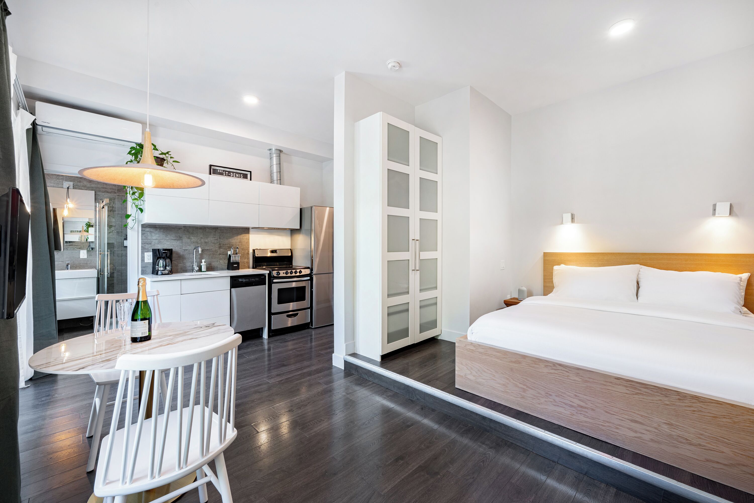 Studio, 1 Queen-Bett und Schlafsofa, Kochnische | Verdunkelungsvorhänge, Bügeleisen/Bügelbrett, kostenloses WLAN