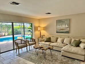 Smart TV, printers - Sarasota Sunshine Bungalow-Private Pool, Tropical Yard & Minutes to Siesta Key (Sarasota)