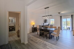 Dining - GuestReady - Cosy condo with pool (Ponta Delgada)