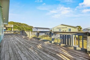 Terrace/patio - Low Tide Luxe,  A Northend Retreat (Carolina Beach)