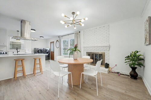 3BR Ranch Near North Hills – Family Friendly & Long Stays