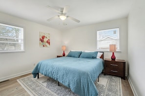 3 間睡房、房內夾萬、熨斗/熨衫板、免費 Wi-Fi