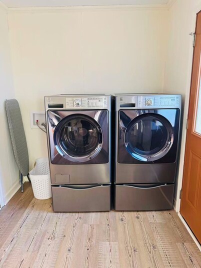 3BR Ranch Near North Hills – Family Friendly & Long Stays