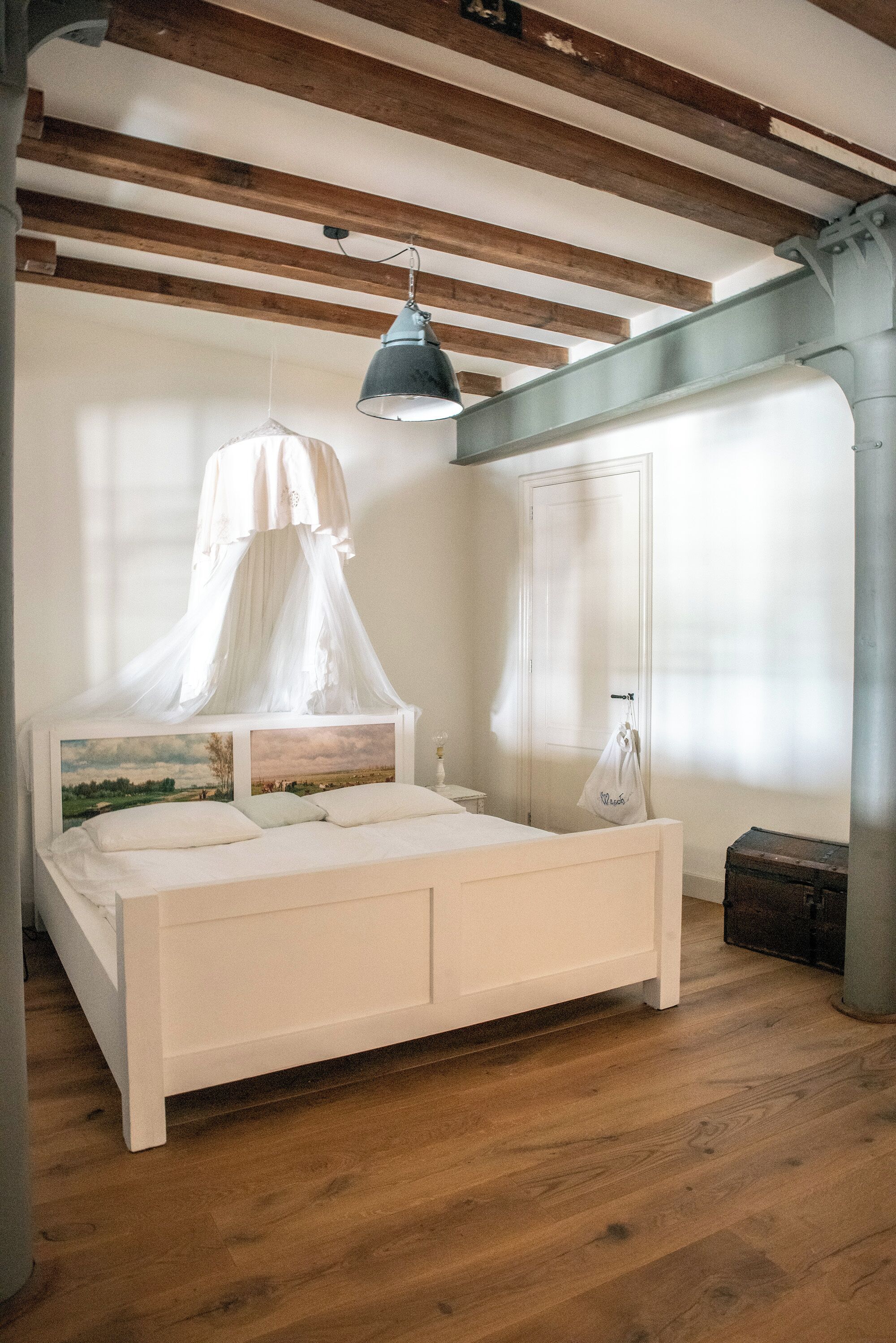 1 bedroom, iron/ironing board, internet, bed sheets