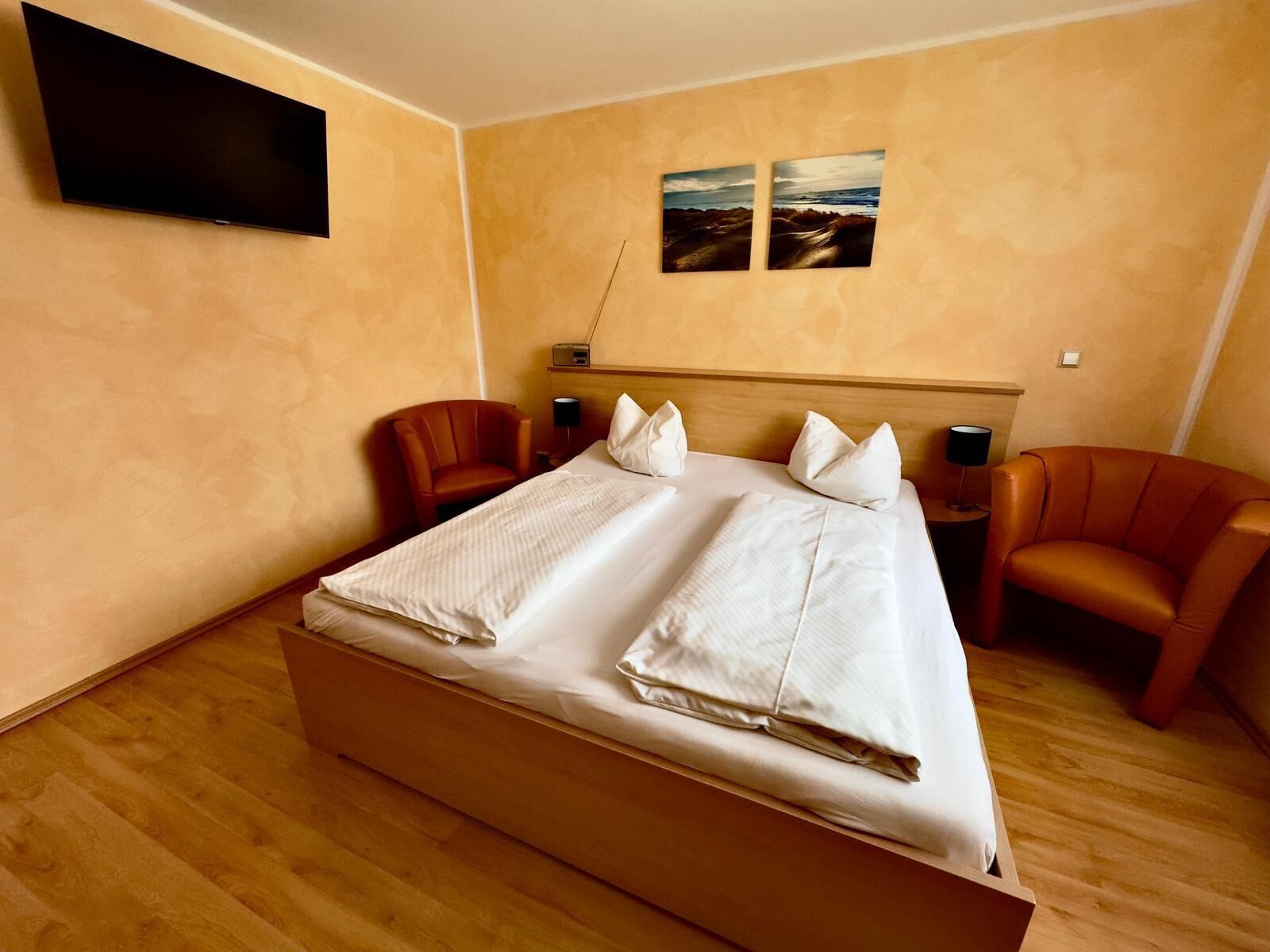 1 bedroom, in-room safe, free WiFi, bed sheets