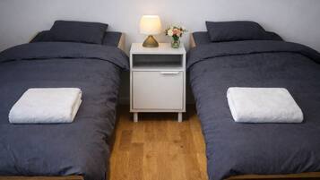 4 slaapkamers, een strijkplank/strijkijzer, wifi, beddengoed