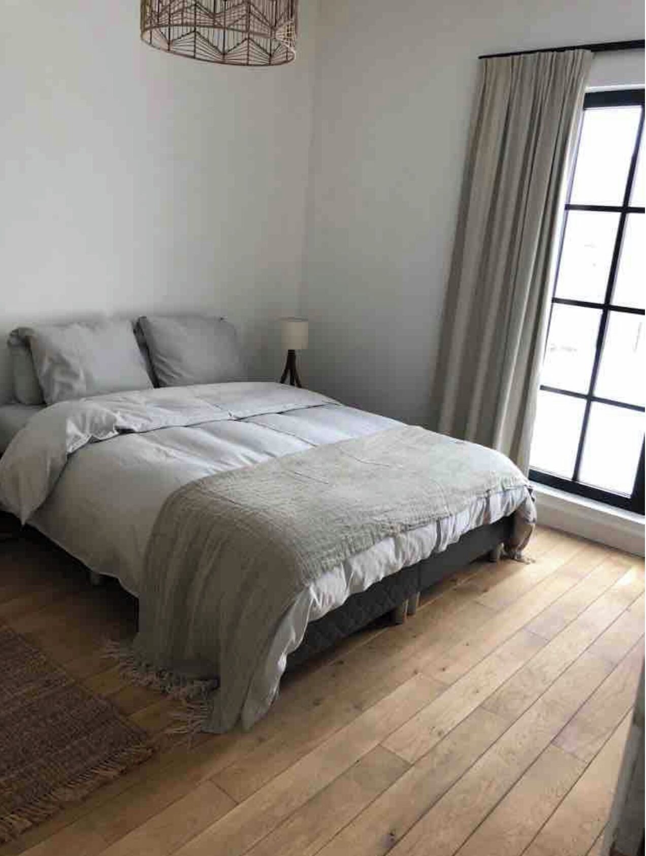 4 makuuhuonetta, silitysrauta/-lauta, Wi-Fi, vuodevaatteet