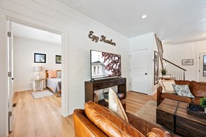 WiFi, bed sheets - Egg Harbor New Home on Golf Course w/ Game Room (Egg Harbor)