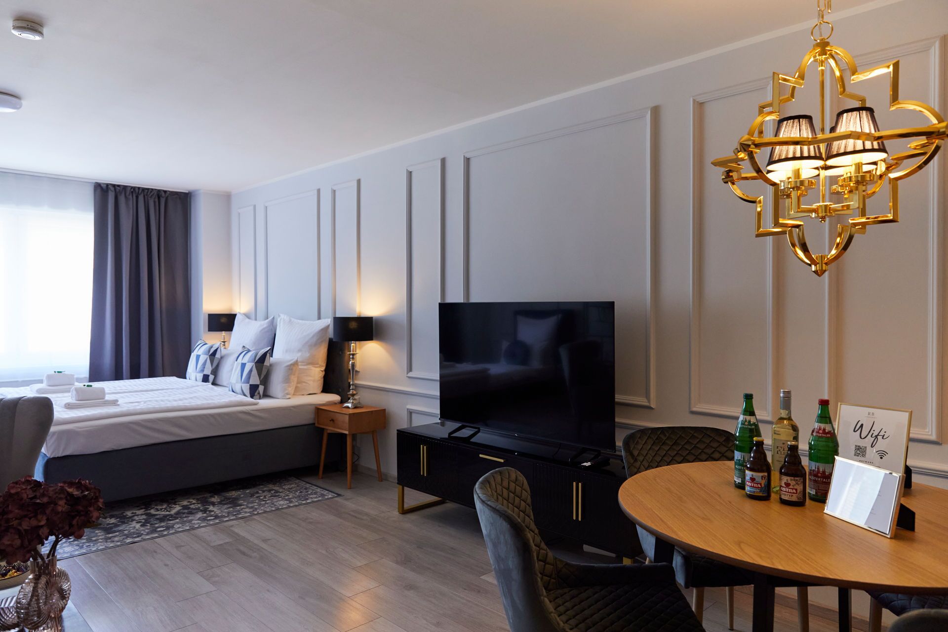 1 chambre, fer et planche à repasser, accès au Wi-Fi (inclus)