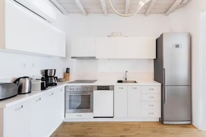 Private kitchen - J’adore Mykonos Villa – Iconic Pool & Views (MYKONOS)