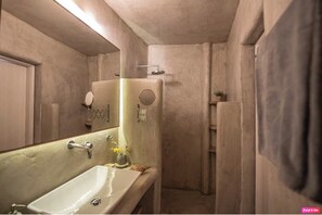 Hair dryer, towels, soap, shampoo - J’adore Mykonos Villa – Iconic Pool & Views (MYKONOS)