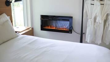 2 chambres, bureau, fer et planche à repasser, accès au Wi-Fi (inclus)