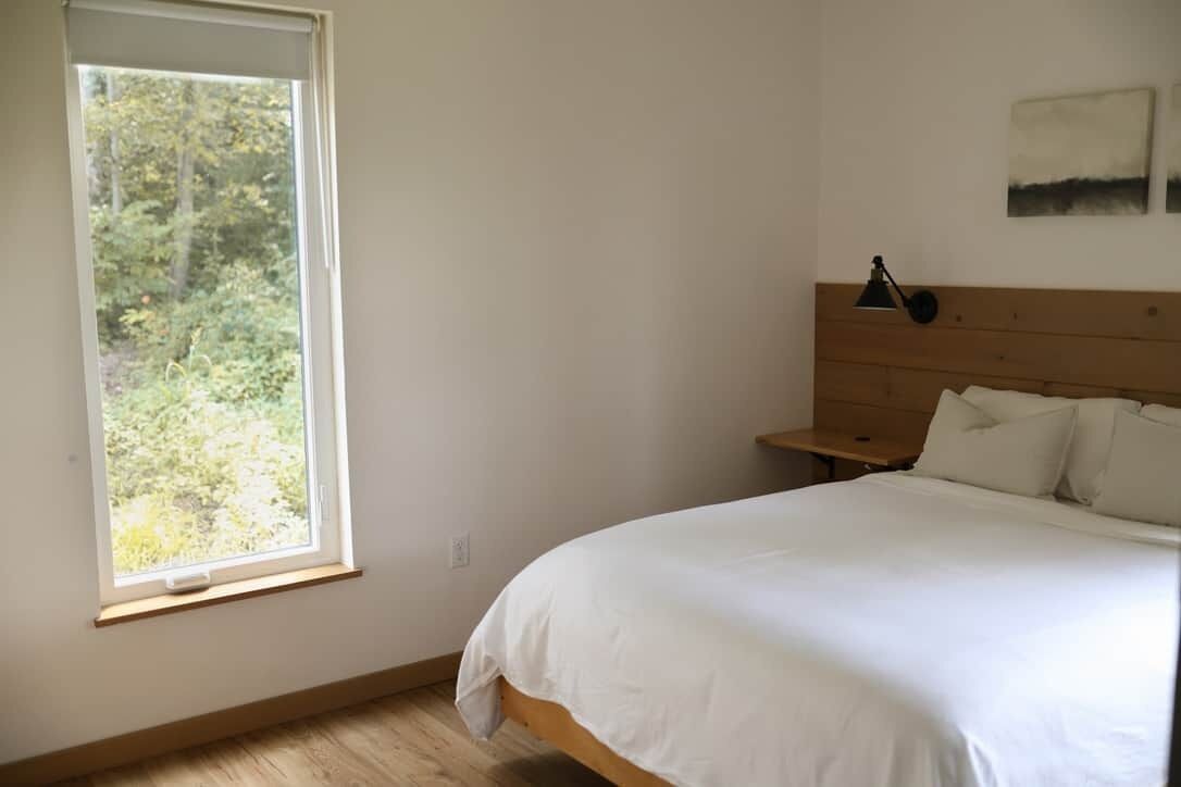 2 slaapkamers, een bureau, een strijkplank/strijkijzer, gratis wifi