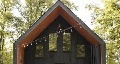 Scandi Cabin•Hot Tub• 4 Electric Fireplaces•