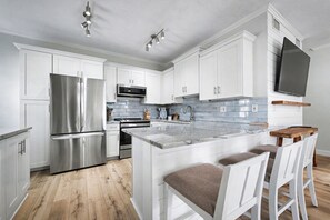 Microwave, oven, stovetop, dishwasher - Ocean Child Beach House Steps to the Ocean (Jacksonville Beach)