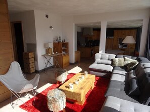 Living area - 14th floor, terrace, tv, 95m², Les Arcs (Les Arcs)