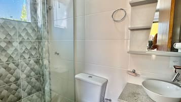 Studio | Bathroom