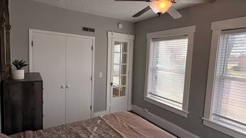 1 bedroom, iron/ironing board, WiFi, bed sheets