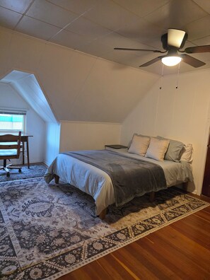 4 chambres, fer et planche à repasser, Wi-Fi, draps fournis