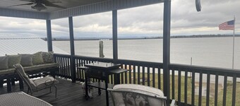 Nanny and Paw`s on Weiss Lake