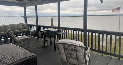 Nanny and Paw`s on Weiss Lake