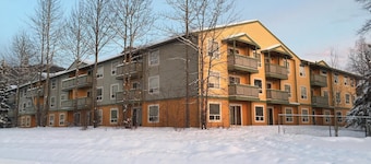 Tumbler ridge hotel and suite