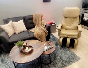 Fernseher, Kamin, Videospiele, Arbeitsbereiche