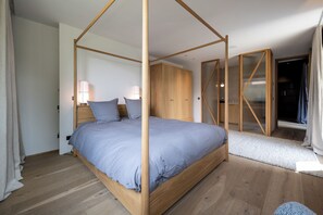 3 chambres, fer et planche à repasser, Wi-Fi, draps fournis