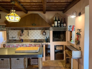 Réfrigérateur, four, plaque de cuisson, lave-vaisselle