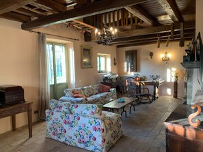 TV connectée, cheminée