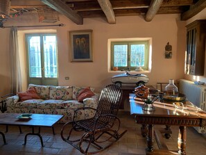 Smart TV, fireplace - Nox Romana | Peaceful Rustic Farmhouse near Rome (Lazio)
