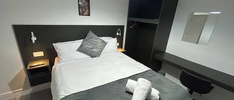 1 soverom, strykejern/-brett, wi-fi og sengetøy