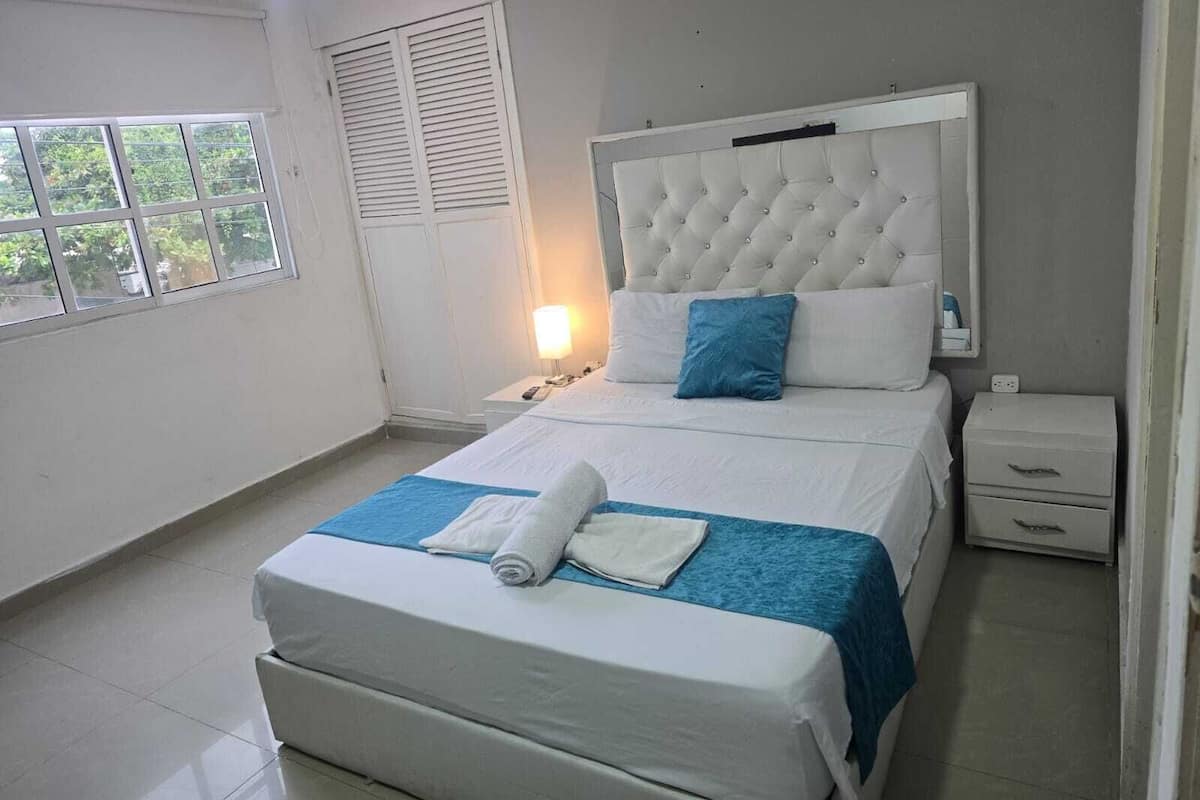 Classic Room, City View | Iron/ironing board, free WiFi