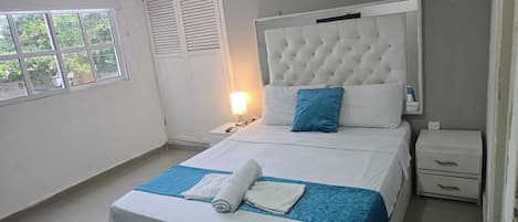 Classic Room, City View | Iron/ironing board, free WiFi