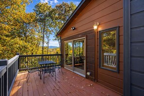 Outdoor dining - Bear Claw Lodge, 4-BR, Private 3-Level Retreat With Theater, Pool Table & Views (Blue Ridge)