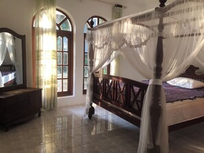 3 chambres, fer et planche à repasser, accès Internet, draps fournis