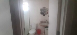 Håndklær, såpe og toalettpapir