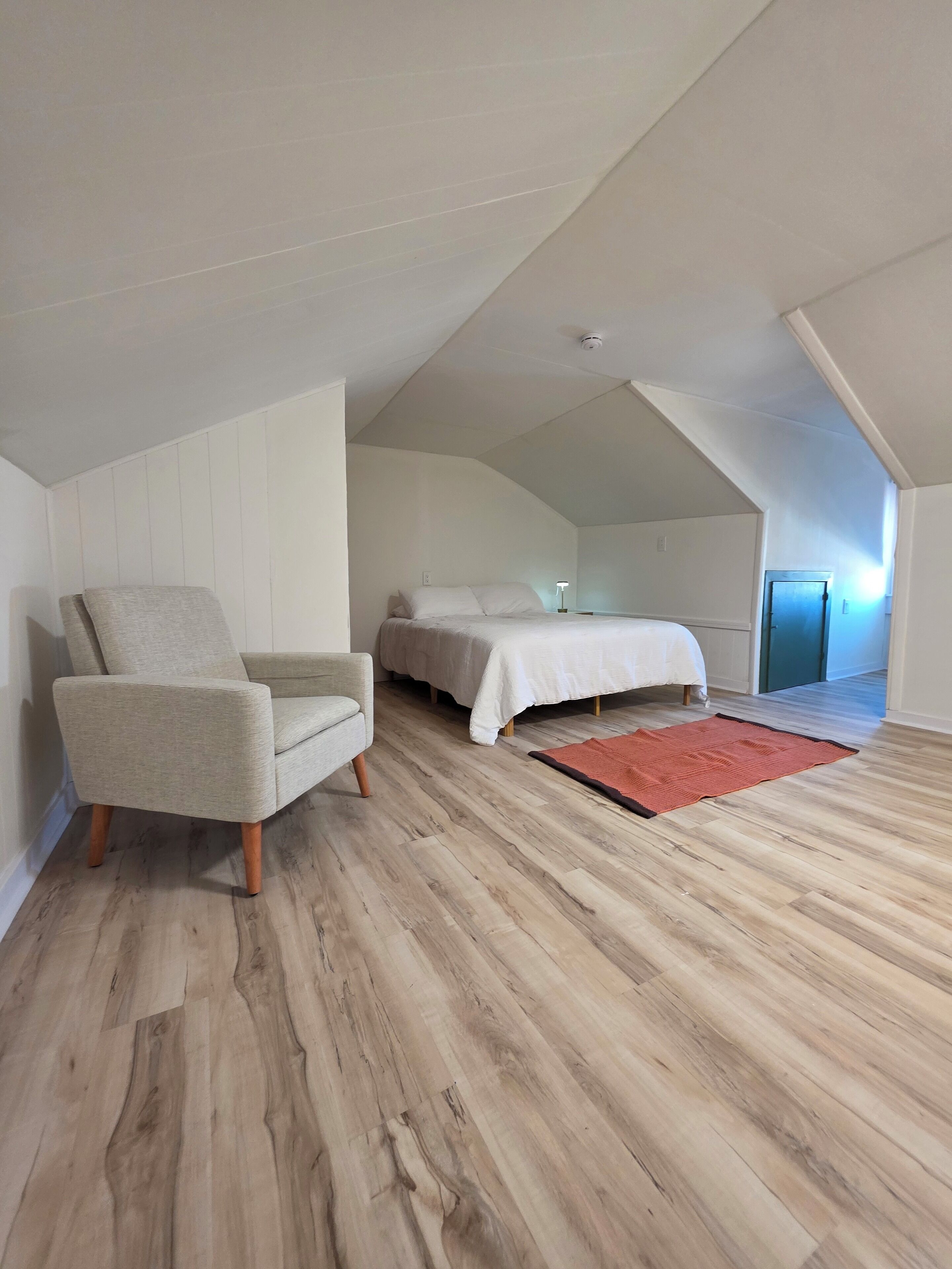 5 多间卧室、免费 WiFi、床单、轮椅无障碍