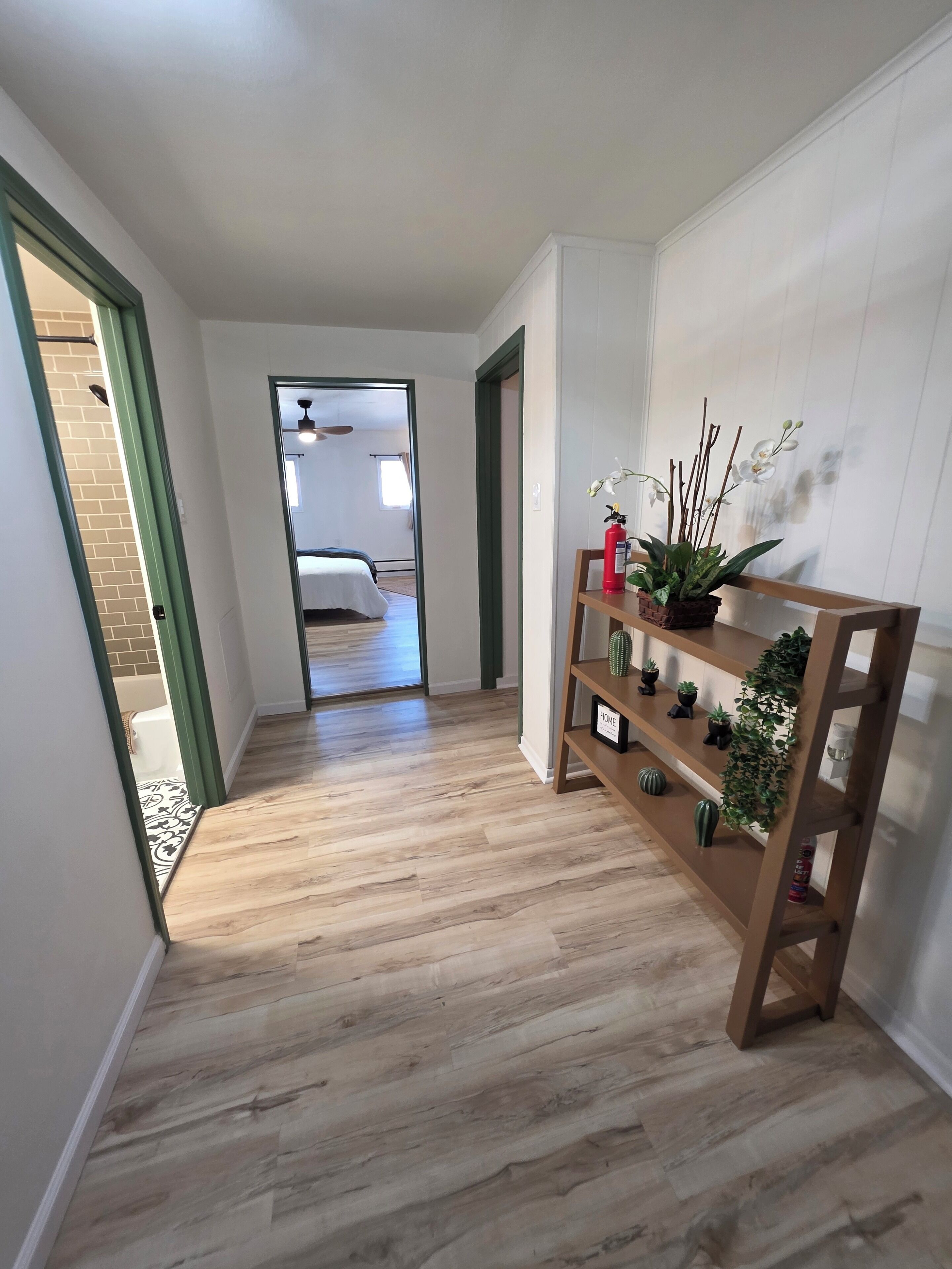 5 bedrooms, free WiFi, bed sheets, wheelchair access