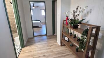 5 bedrooms, free WiFi, bed sheets, wheelchair access