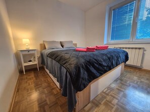 1 makuuhuone, työpöytä, silitysrauta/-lauta, ilmainen Wi-Fi