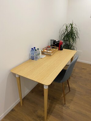 Dining - A comfortable stay in the heart of Lodi (Lodi)