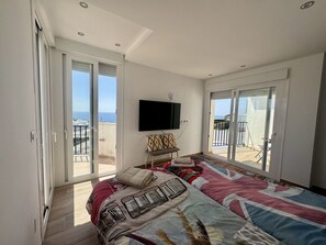 مكواة/لوح كي وواي فاي وملاءات أسرّة