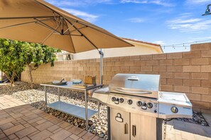 Terrace/patio - 2-bedroom Thermal Horse Park townhome with Pool/spa (Thermal)