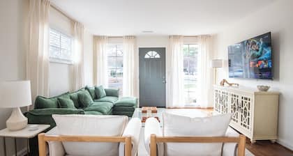 Hoadley Home- Family/Games/Driveway/Wifi/Crestline